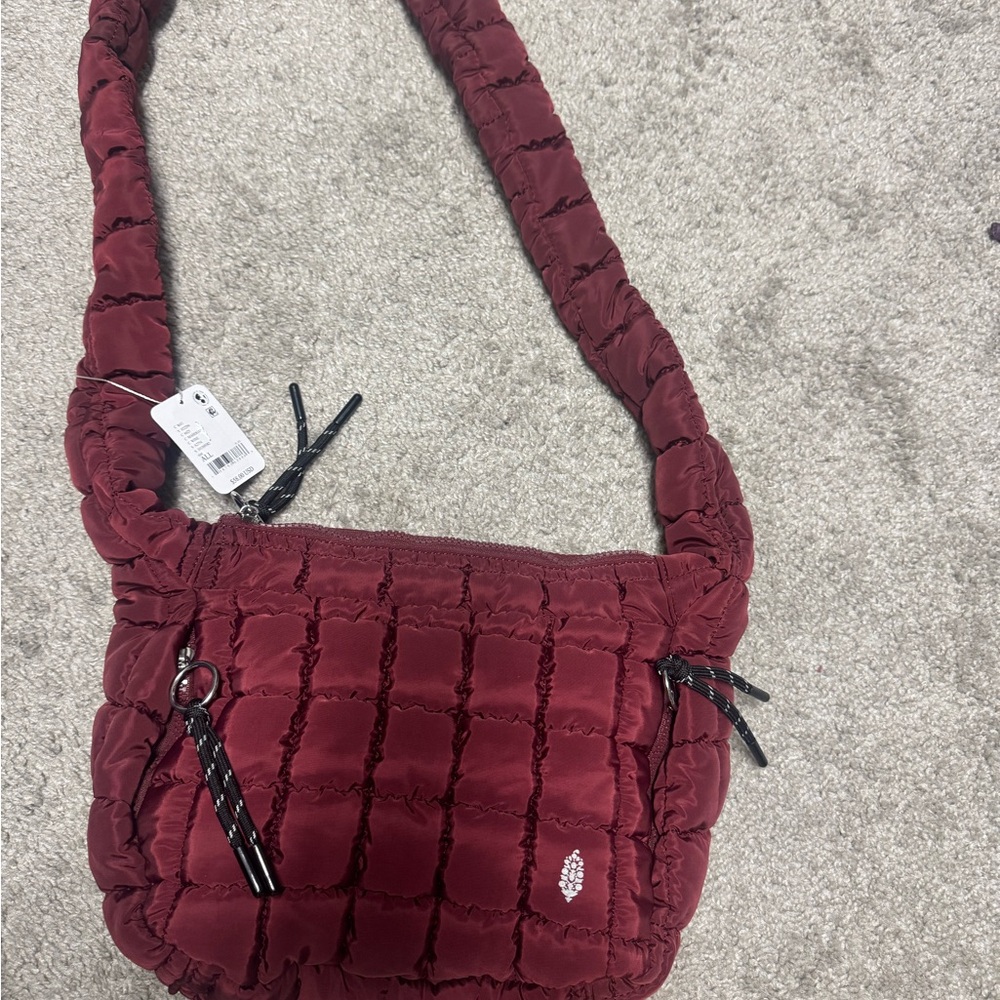 USED Free People baby Carryall Sling Stylish Burgundy Quilted Shoulder Bag